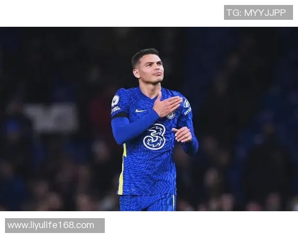 卢卡库的逆袭之路：从低谷到巅峰的奋斗故事与足球梦想