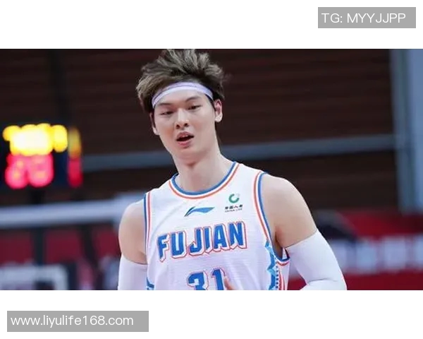 王哲林的篮球之路：从天赋少年到CBA巨星的成长历程与挑战